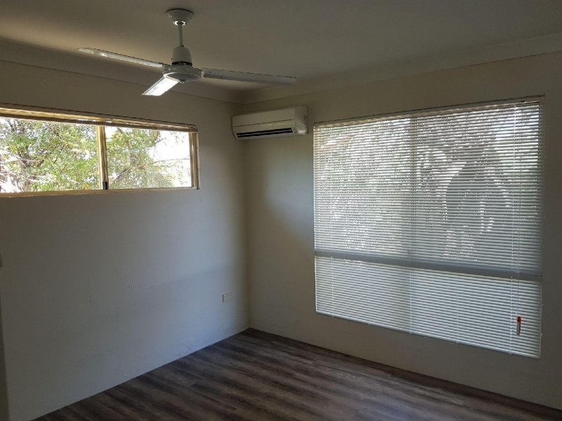 2/32 Lomandra St, Boyne Island QLD 4680