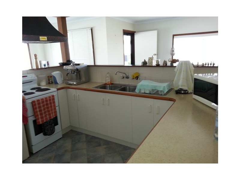 41 Island Esplande, Boyne Island QLD 4680