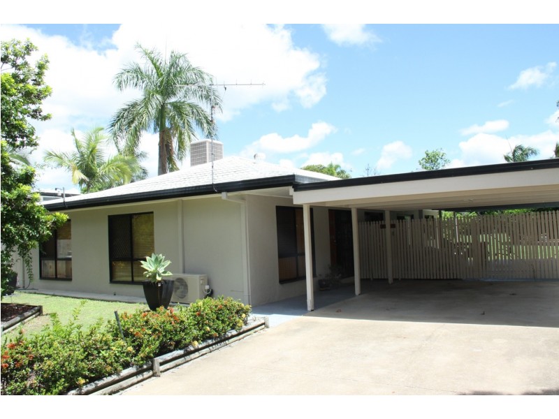 15 Alkina Crescent, Boyne Island QLD 4680