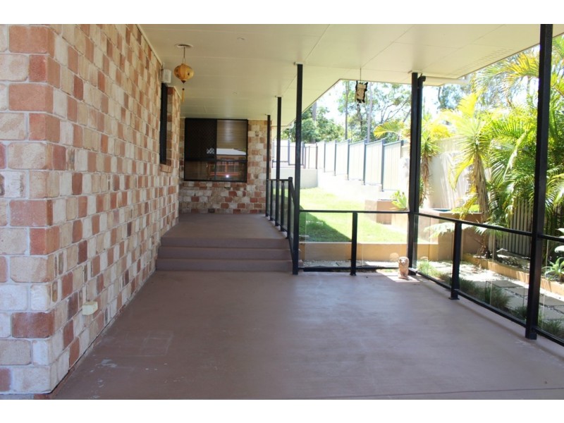 10 Lighthouse Dr, Boyne Island QLD 4680