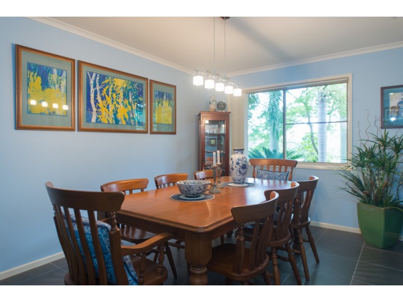 28 Helen Cres, Wurdong Heights QLD 4680