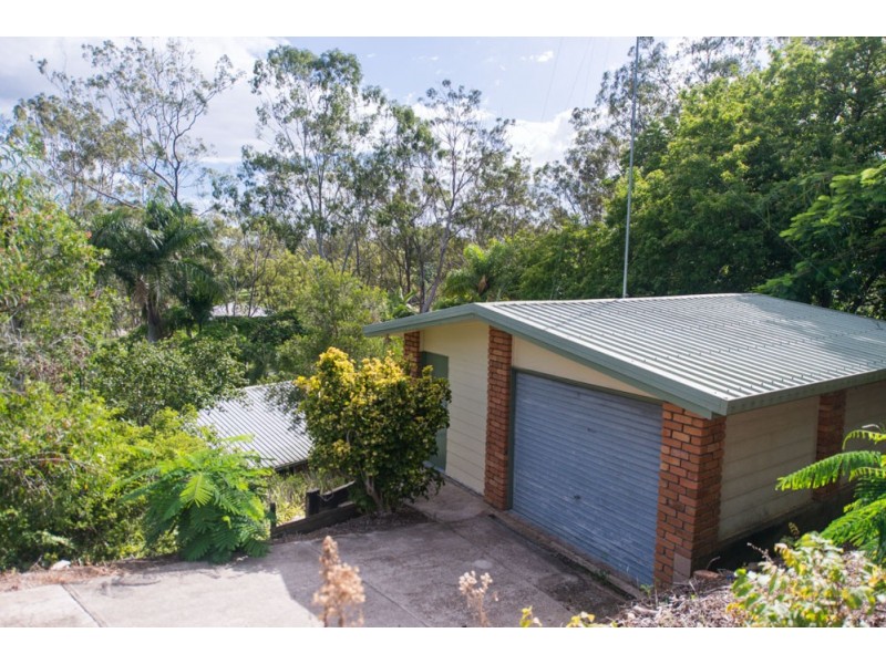 28 Helen Cres, Wurdong Heights QLD 4680