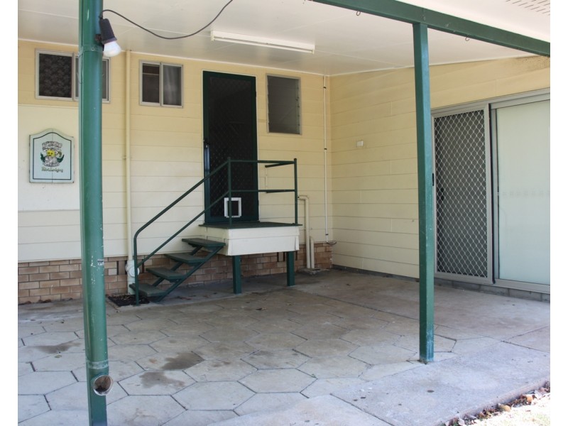 6 Hayes Avenue, Boyne Island QLD 4680