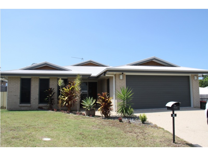 8 Valley Way, Boyne Island QLD 4680