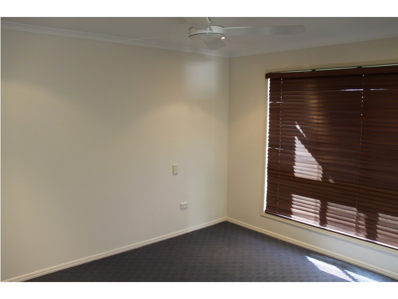 14 Golf View Drive, Boyne Island QLD 4680