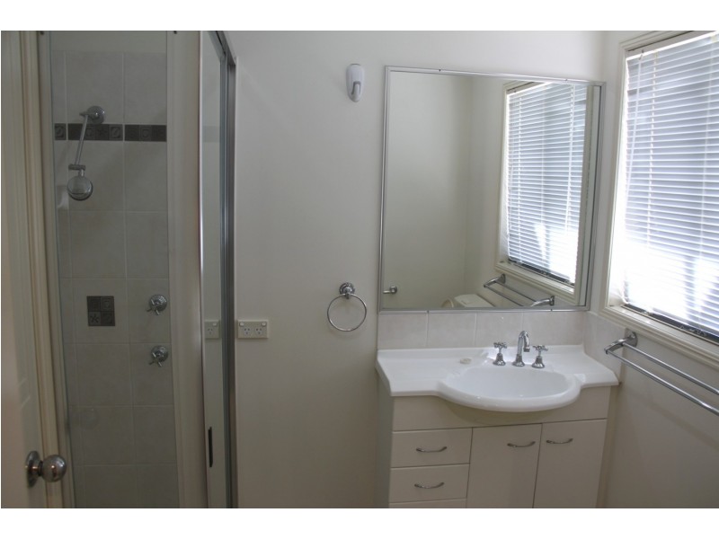 14 Golf View Drive, Boyne Island QLD 4680