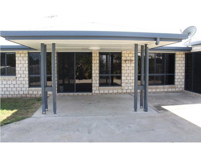 14 Golf View Drive, Boyne Island QLD 4680