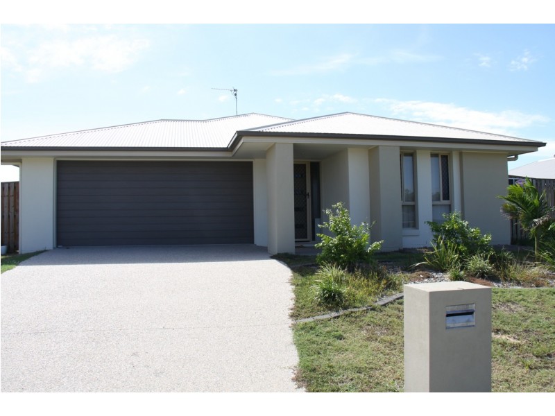 11 Bendee Street, Glen Eden QLD 4680