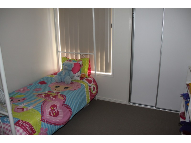 11 Bendee Street, Glen Eden QLD 4680