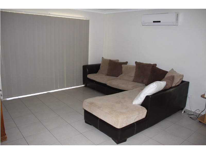 11 Bendee Street, Glen Eden QLD 4680