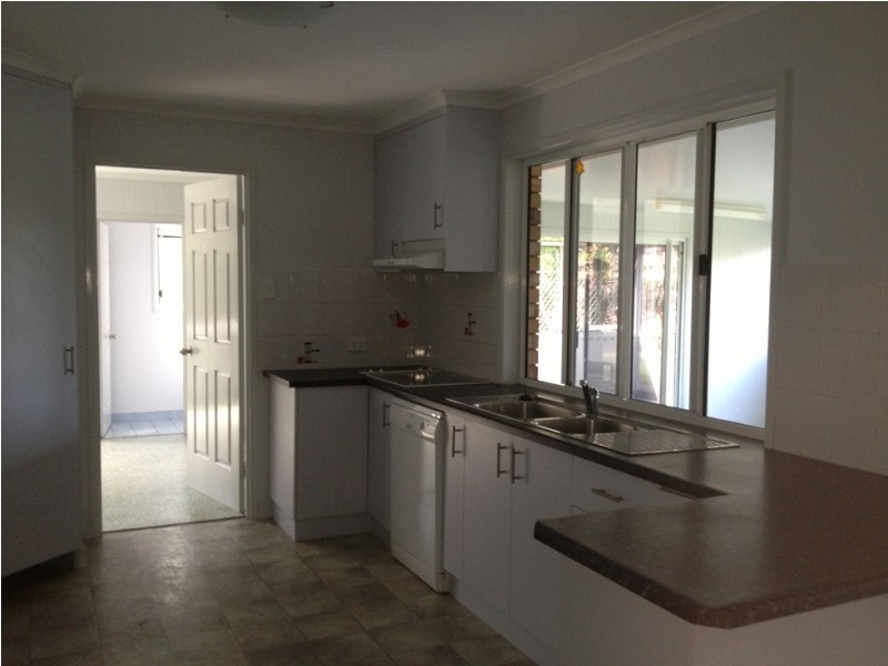 4 Graham Street, Tannum Sands QLD 4680