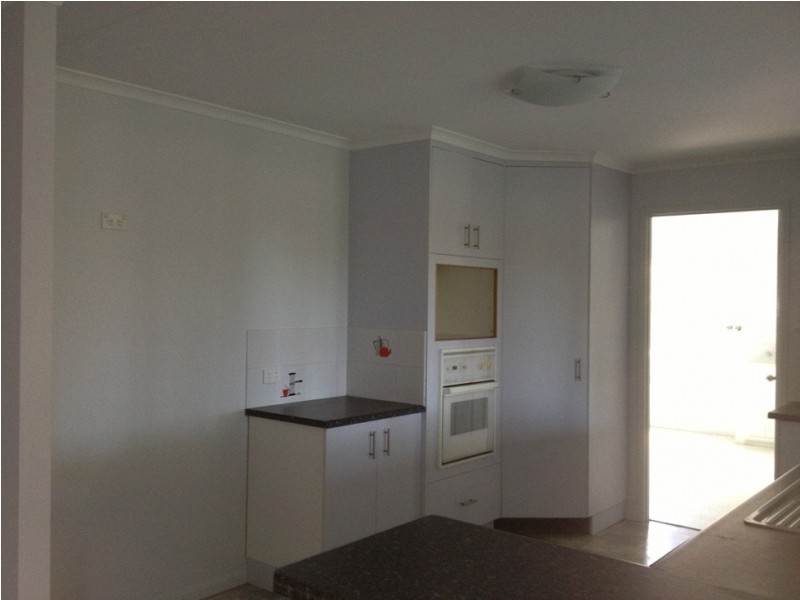 4 Graham Street, Tannum Sands QLD 4680