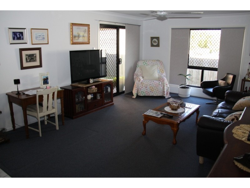 25 Bauhinia Street, Boyne Island QLD 4680