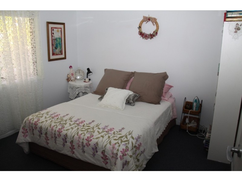 25 Bauhinia Street, Boyne Island QLD 4680