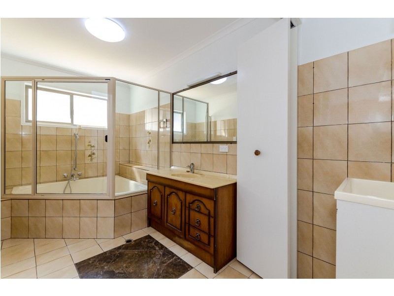 6 The Oaks Road, Tannum Sands QLD 4680