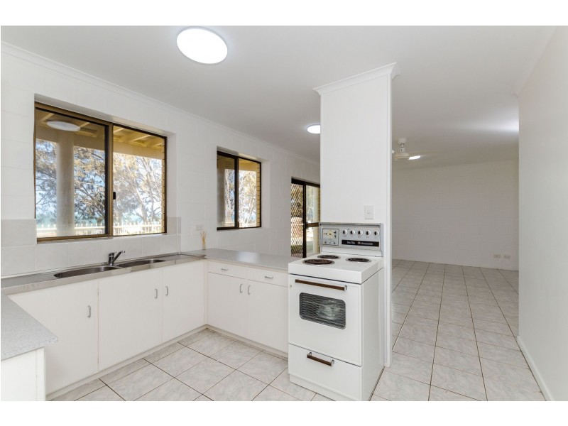 6 The Oaks Road, Tannum Sands QLD 4680