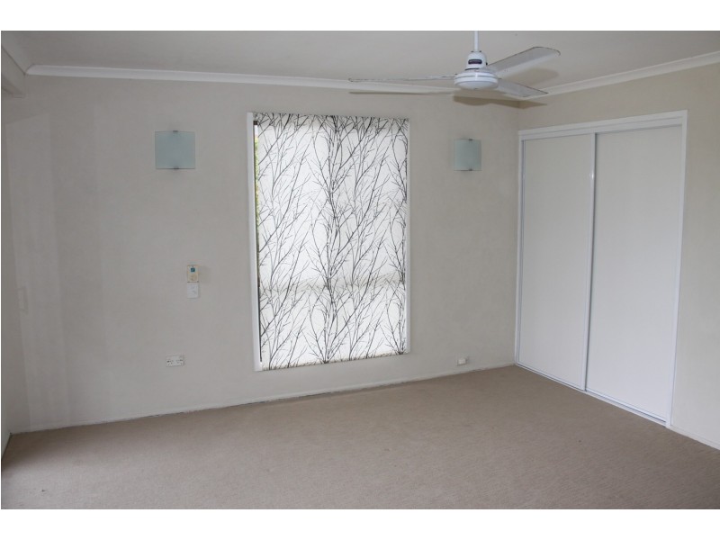24a Sayre Crescent, Boyne Island QLD 4680
