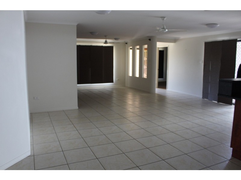 27 Cremorne dr, Tannum Sands QLD 4680