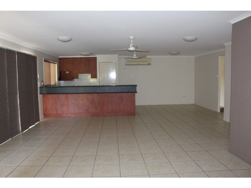 27 Cremorne dr, Tannum Sands QLD 4680