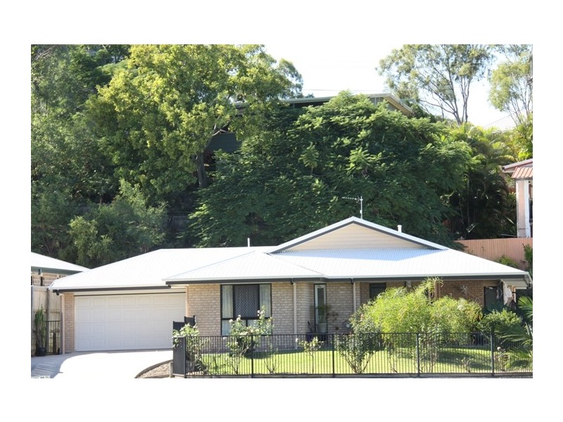 25 Bauhinia st, Boyne Island QLD 4680