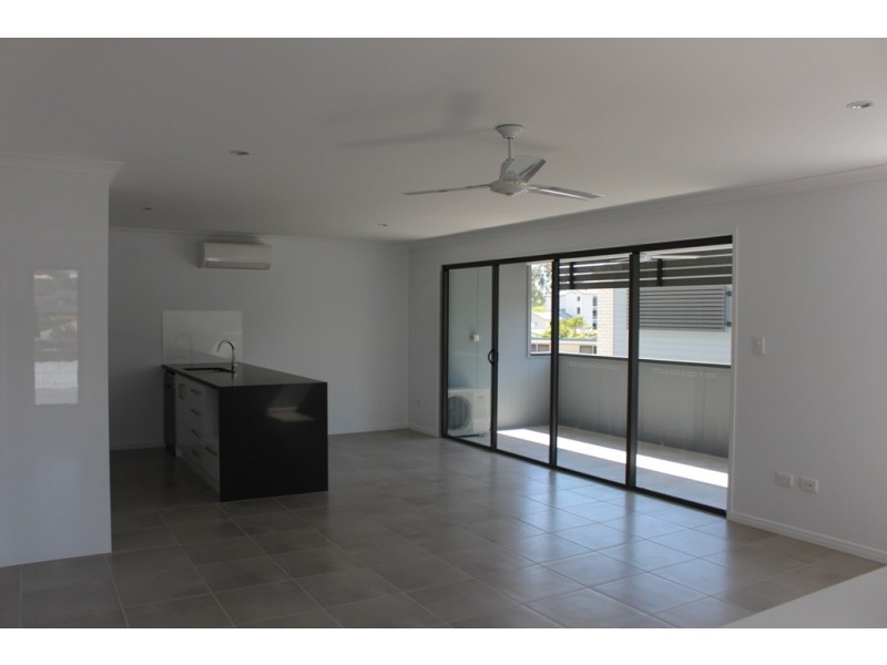 3/3 Crest Avenue, Boyne Island QLD 4680