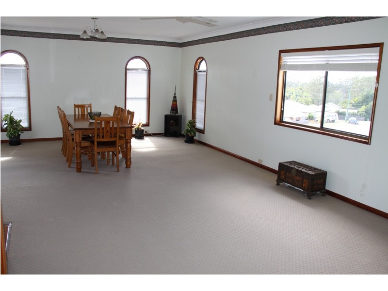 15 Richard Street, Boyne Island QLD 4680