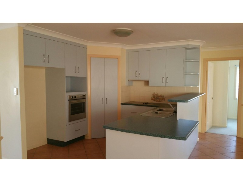 7 Kerfoot cl, Tannum Sands QLD 4680