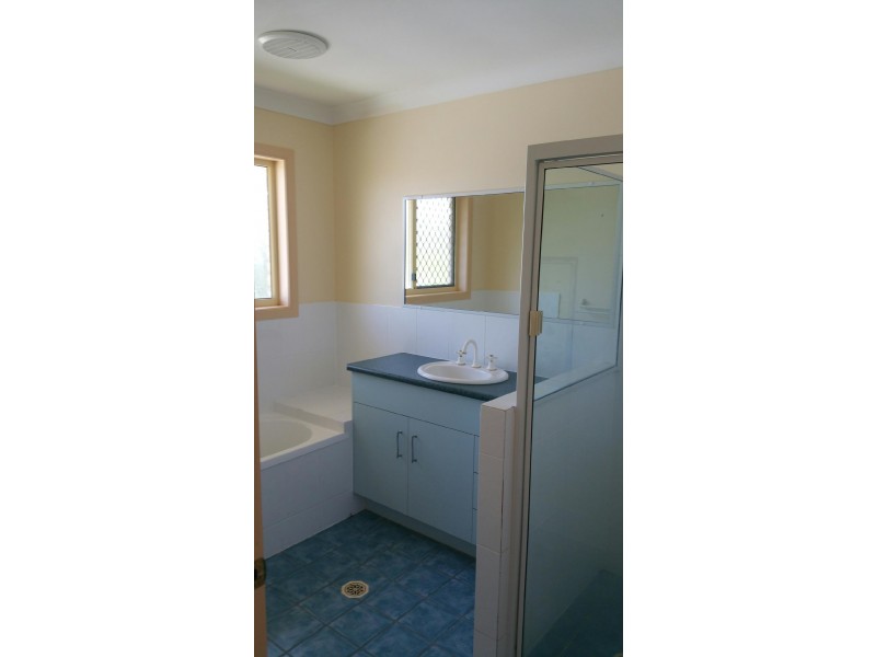 7 Kerfoot cl, Tannum Sands QLD 4680