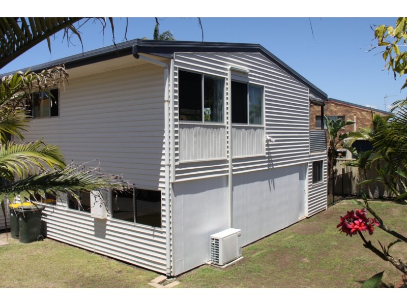 25 Winnecke Road, Tannum Sands QLD 4680