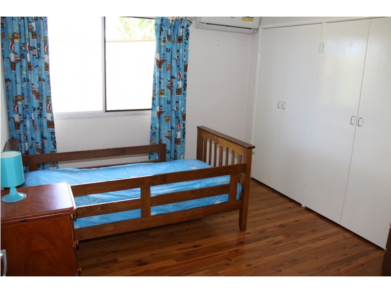 25 Winnecke Road, Tannum Sands QLD 4680