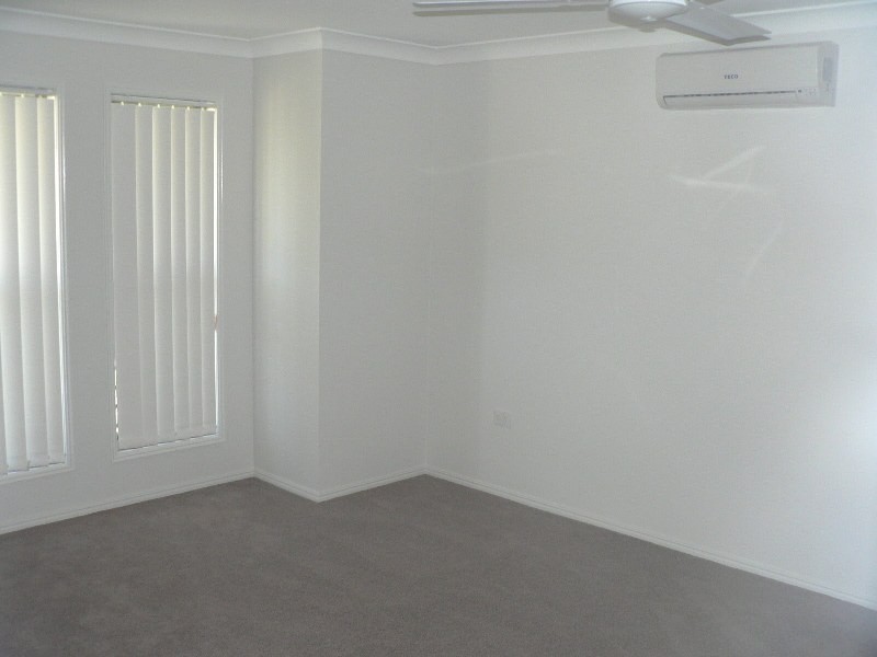 54 Bauhinia Street, Boyne Island QLD 4680