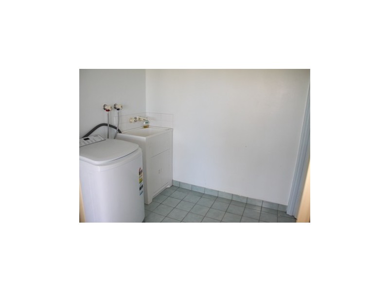 2/44 Lomandra Street, Boyne Island QLD 4680