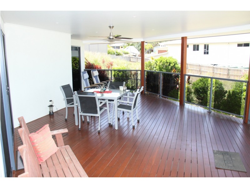28 Lighthouse Dr, Boyne Island QLD 4680