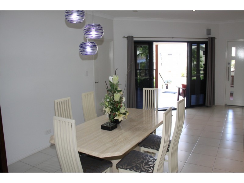 28 Lighthouse Dr, Boyne Island QLD 4680