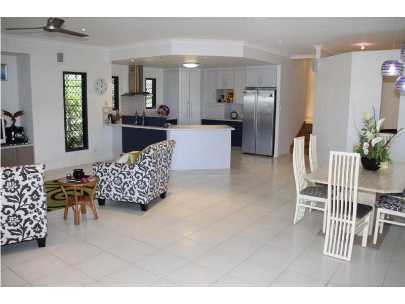 28 Lighthouse Dr, Boyne Island QLD 4680
