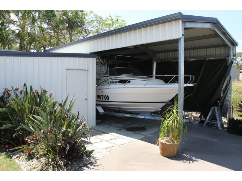 28 Lighthouse Dr, Boyne Island QLD 4680