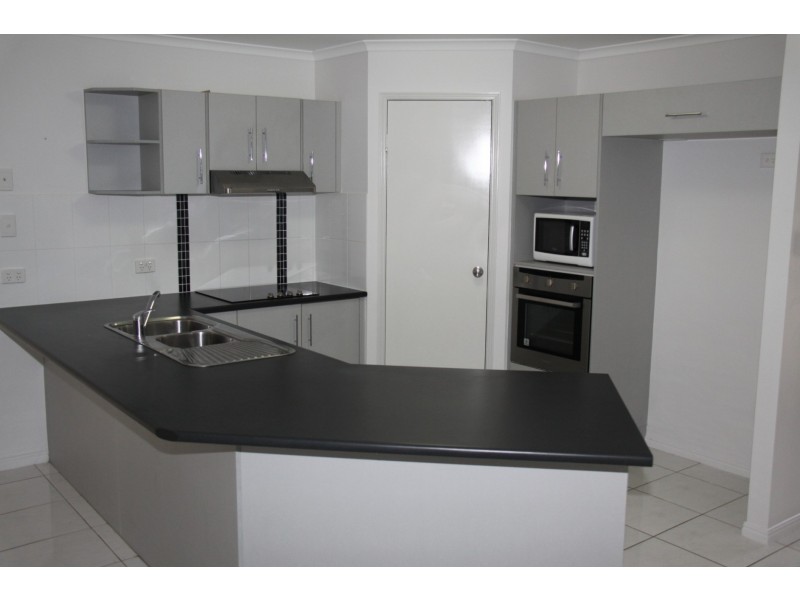 14 Surita Court, Boyne Island QLD 4680