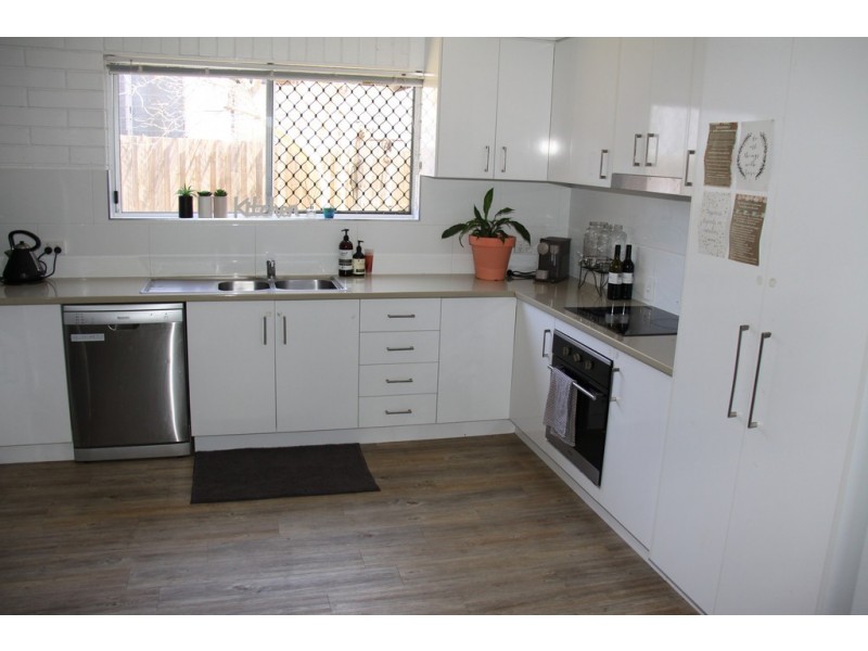 24 Yukana, Boyne Island QLD 4680