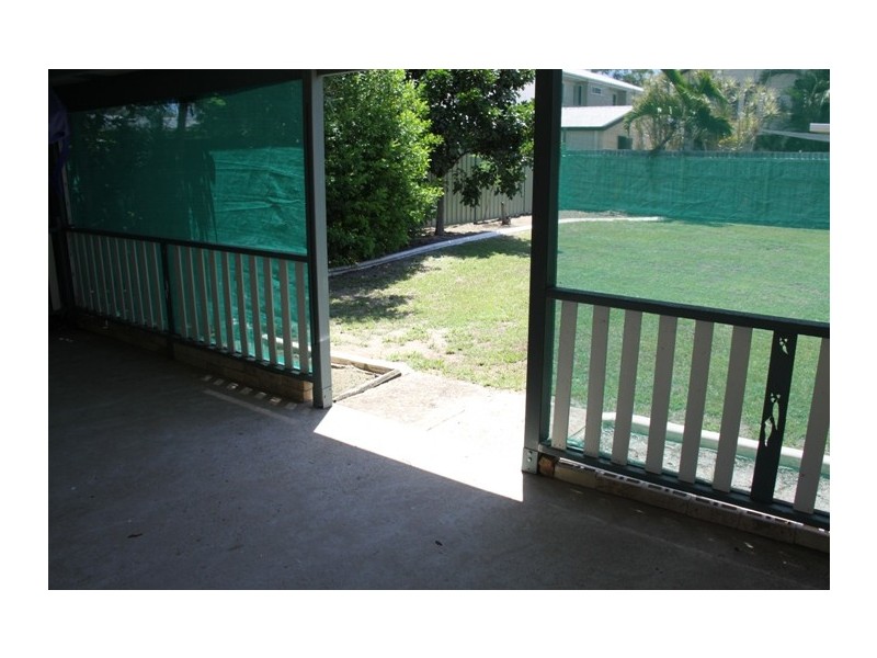 8 Alexander st, Boyne Island QLD 4680