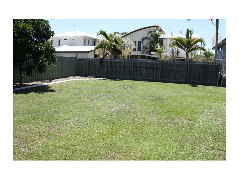8 Alexander st, Boyne Island QLD 4680