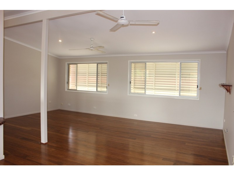 6 Tarcoola Dr, Boyne Island QLD 4680