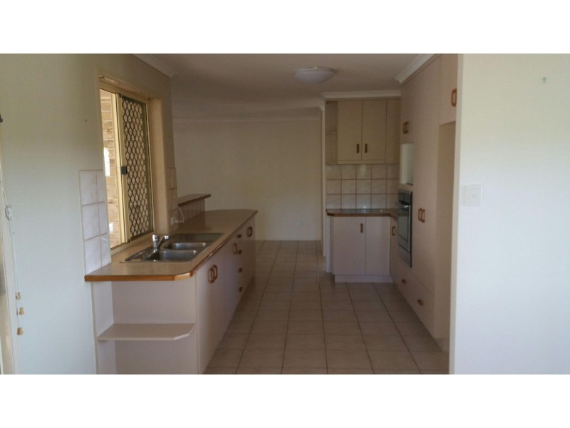 7 Geoffrey Thomas Drive, Tannum Sands QLD 4680