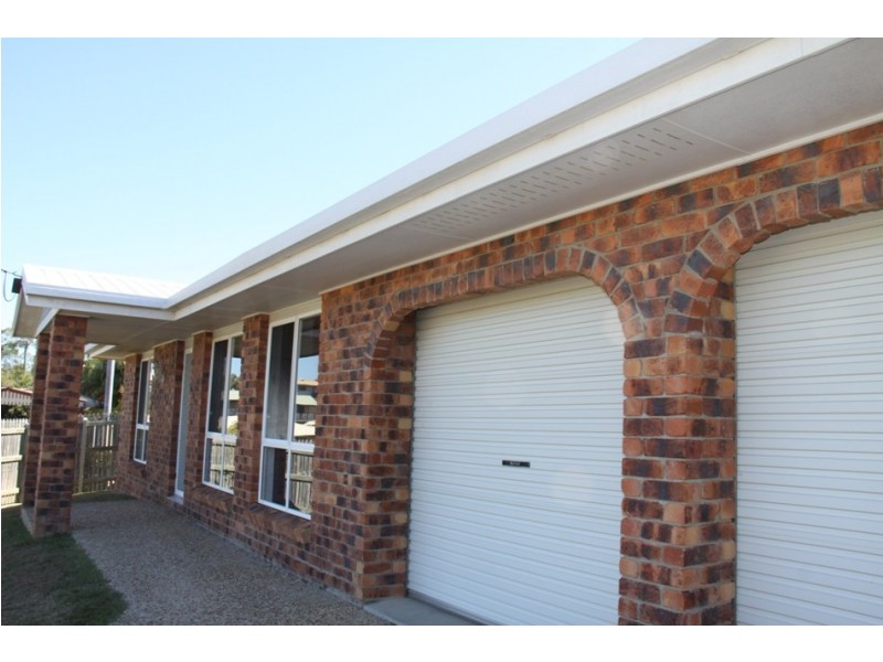 2  9 davina, Boyne Island QLD 4680