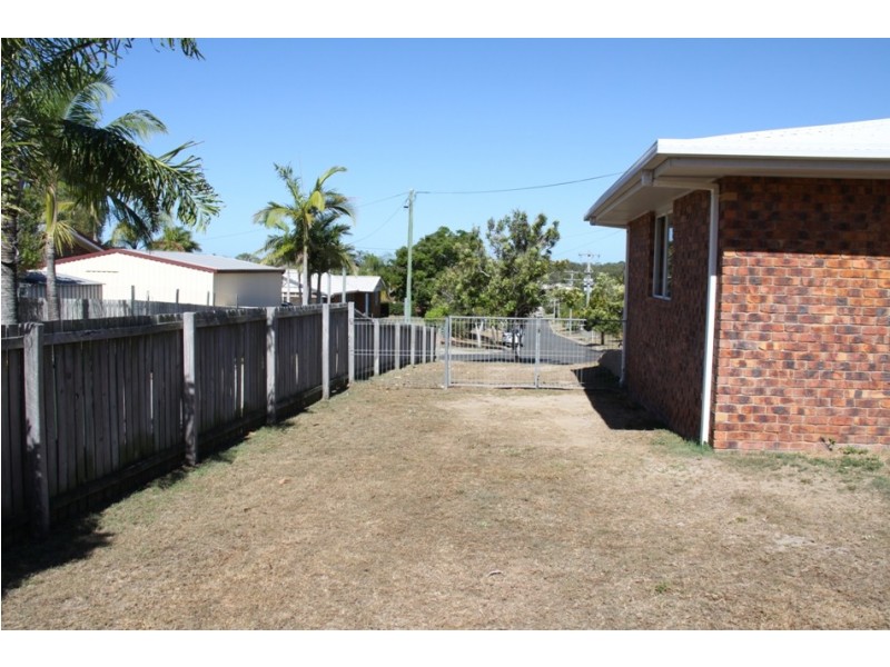 2  9 davina, Boyne Island QLD 4680