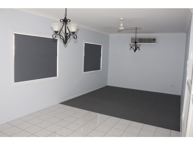 8 Curtis ave, Boyne Island QLD 4680