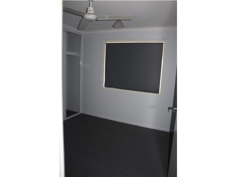 8 Curtis ave, Boyne Island QLD 4680