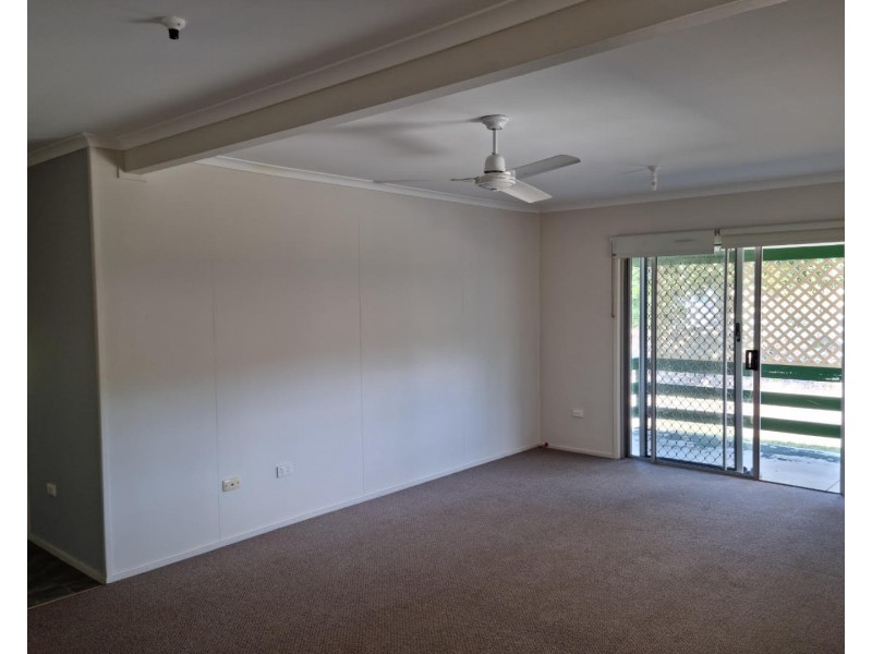 6 Hayes Avenue, Boyne Island QLD 4680