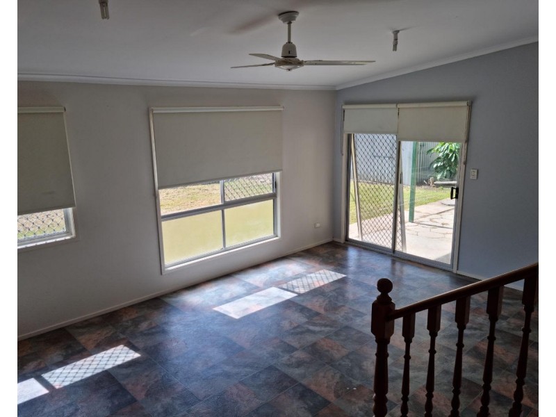 6 Hayes Avenue, Boyne Island QLD 4680
