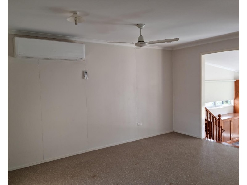6 Hayes Avenue, Boyne Island QLD 4680