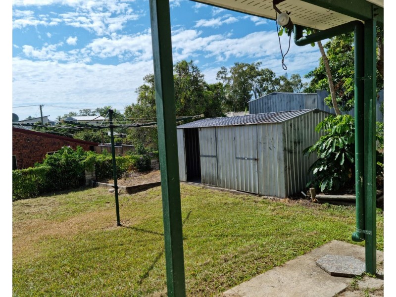 6 Hayes Avenue, Boyne Island QLD 4680